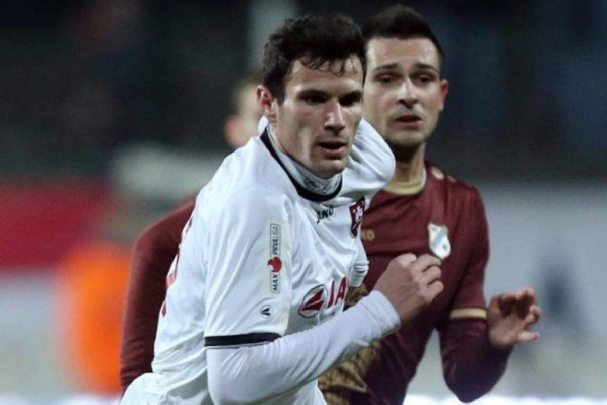 Algunos perdieron la vida: futbolistas que colapsaron en pleno partido como ocurrió con el italiano Edoardo Bove