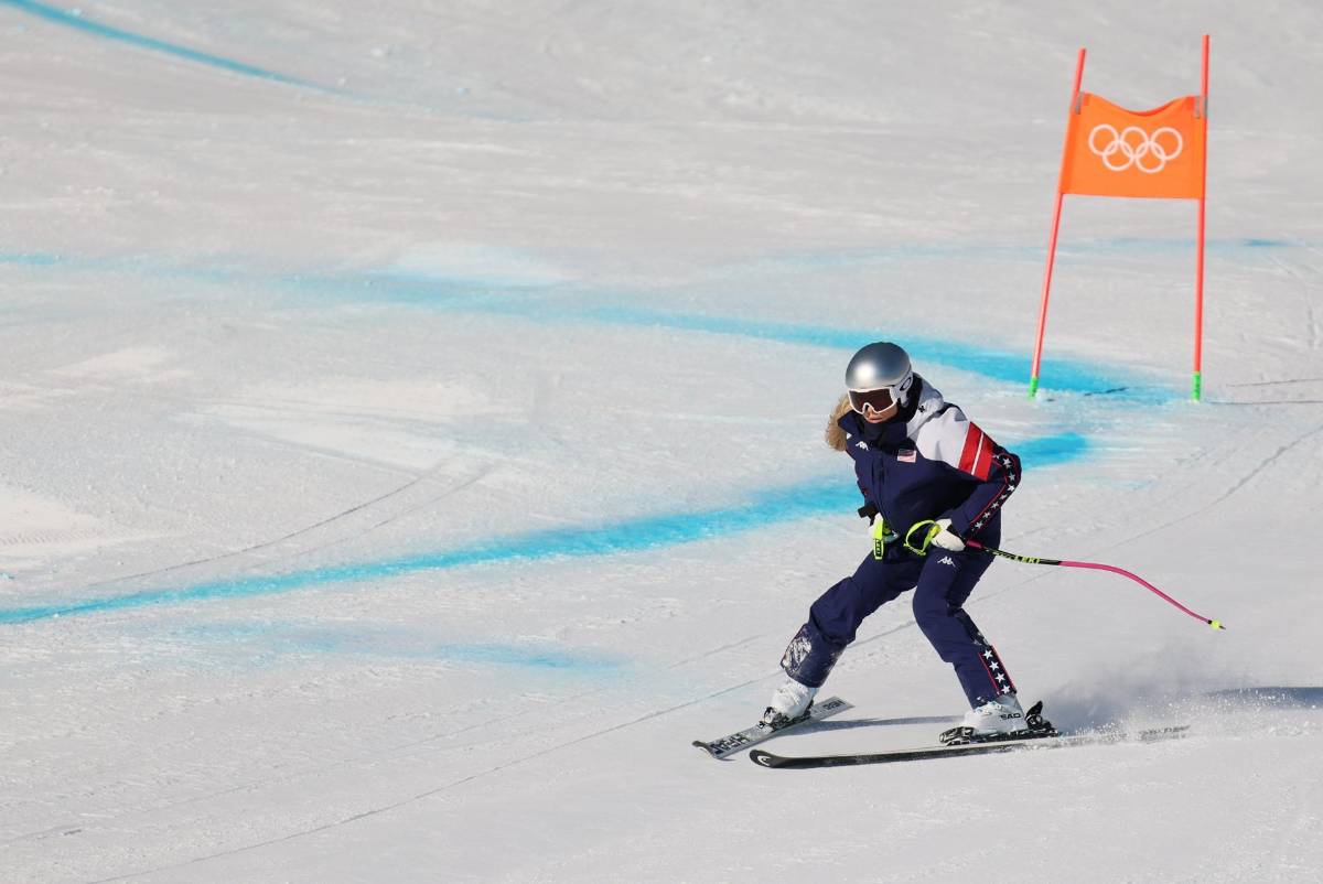 Drama en los Juegos Olímpicos: compitió con ligamentos rotos, sufre terrible caída y es retirada en helicóptero