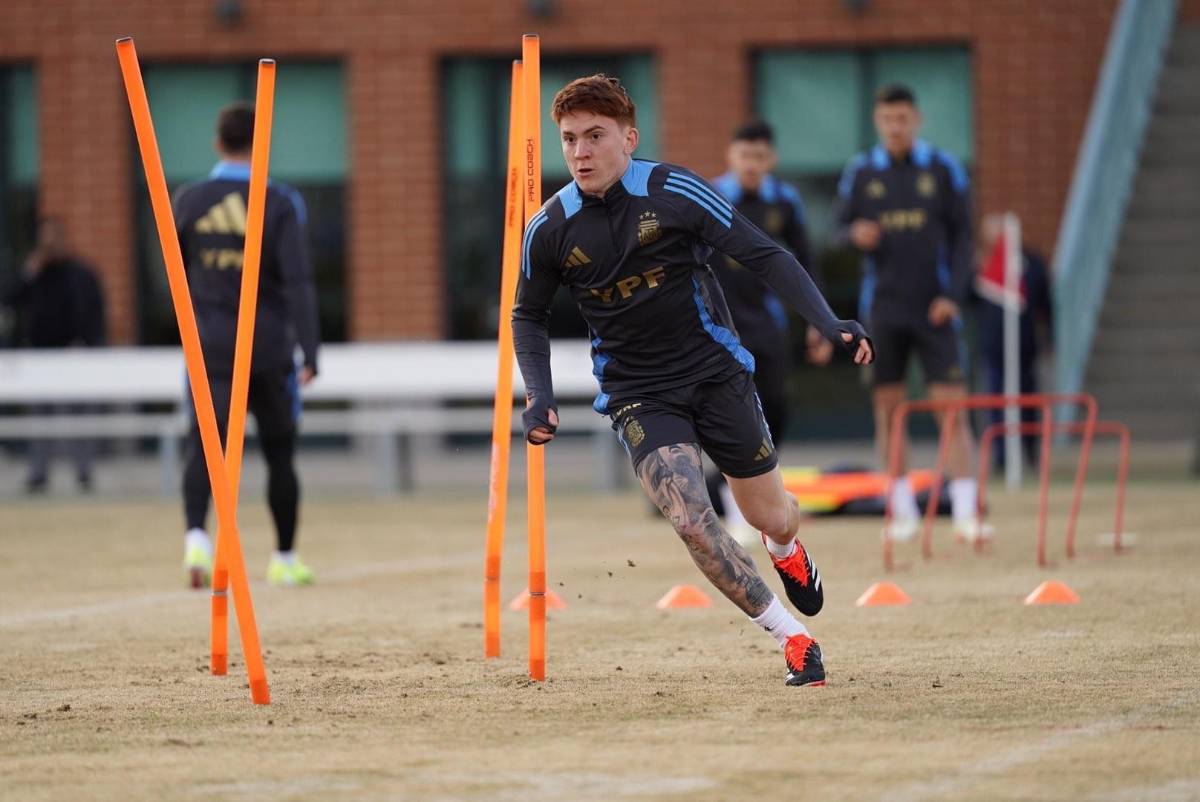 Sin Messi y el look de Lautaro; así comandó Lionel Scaloni y la selección Argentina en su primer entreno en Philadelphia