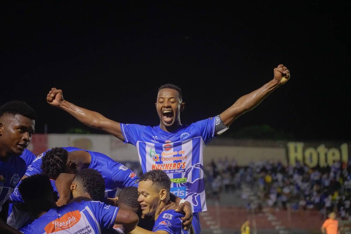 Las imágenes de la Jornada 1: Los reclamos de Diego Vázquez, el saludo de Lavallén y la alegría en La Ceiba