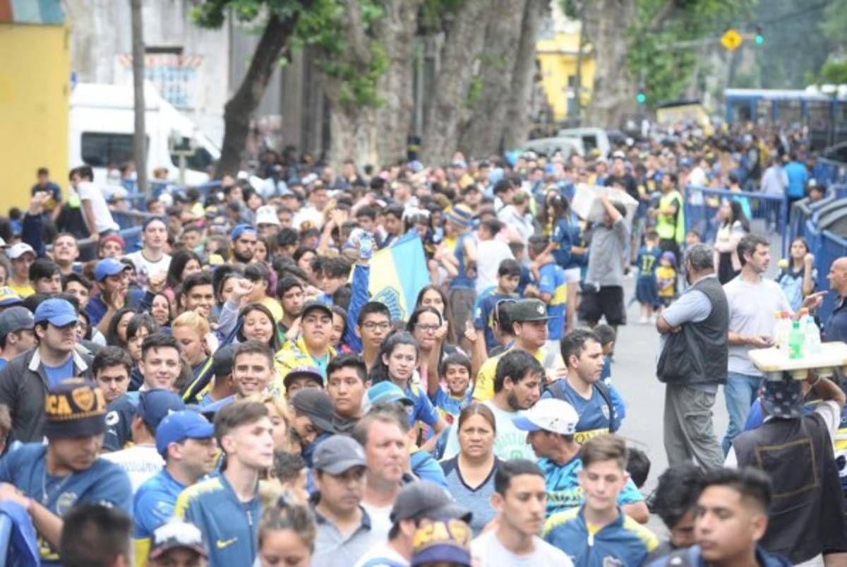 Espectacular llenazo: Afición de Boca Juniors llena la Bombonera en su último entrenamiento
