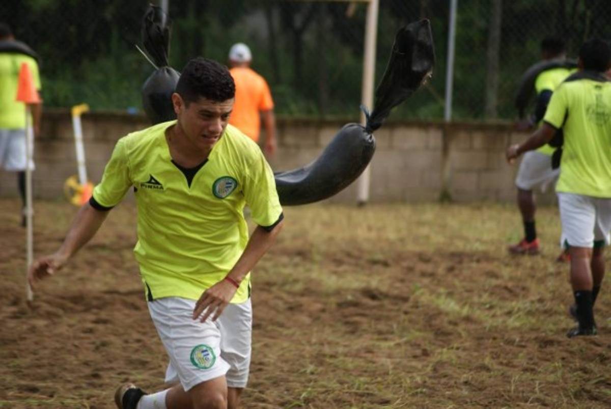 RUMORES/FICHAJES: Mario Martínez suena en Colombia y Diego Reyes habla de su futuro
