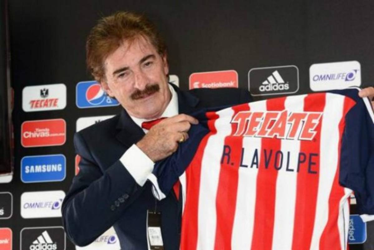 Mundialistas, interinatos y pruebas: Los 27 entrenadores que ha tenido Chivas en la era de Jorge Vergara