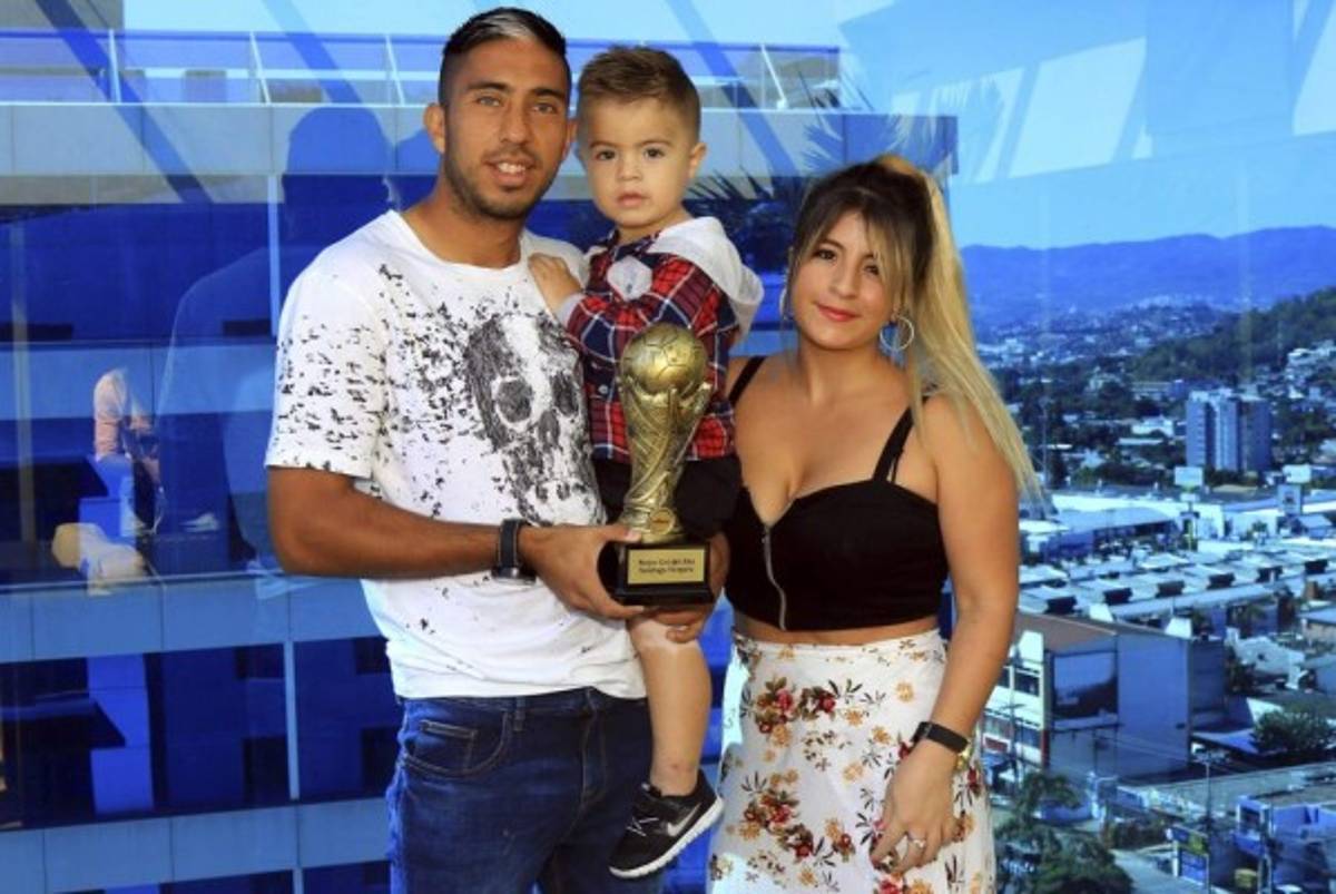 A dos años de su muerte: Las mejores fotos de Santiago Vergara con Motagua