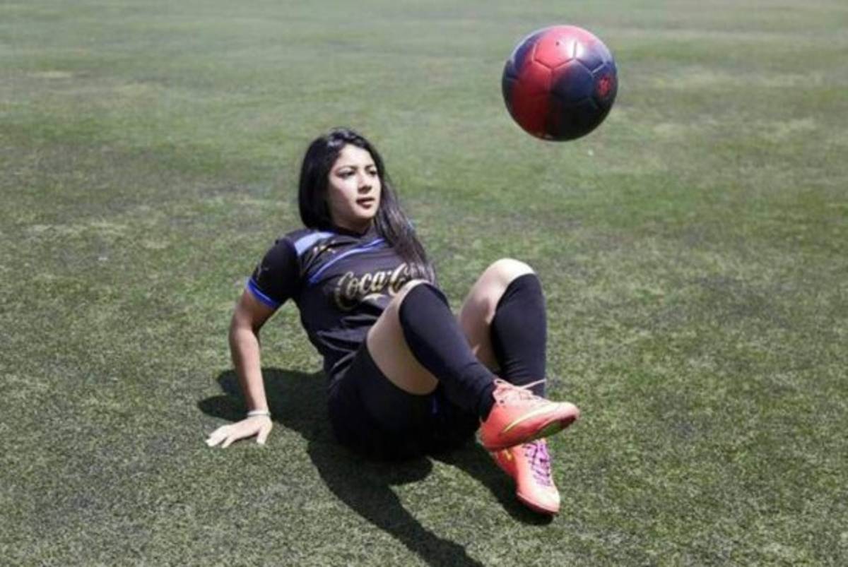 Sol Mejía la bellísima futbolista hondureña y goleadora del Olimpia
