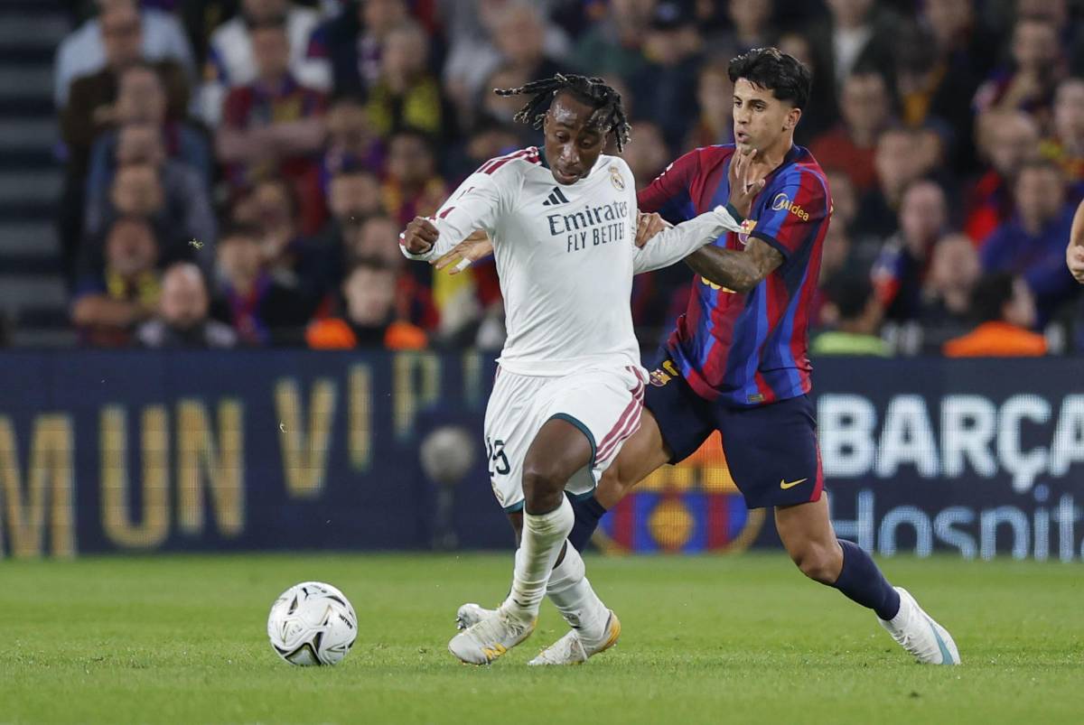 Mbappé sepultó al Barça, locura de Mou y perdonaron a Lamine; el penal que no pitaron