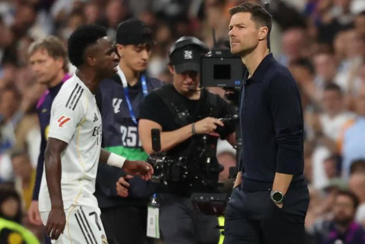 ¿Castigado? La decisión que tomó el Real Madrid con Vinicius tras explotar contra Xabi Alonso en el Clásico