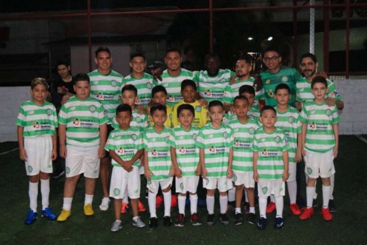 Emilio Izaguirre inaugura una academia del Celtic de Escocia en Honduras