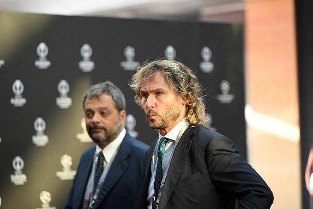 Pavel Nedved de momento no se ha pronunciado sobre el polémica video con tres chicas.