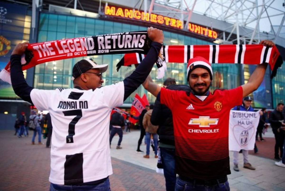 Efecto Cristiano: Así fue el enorme recibimiento del portugués en Old Trafford