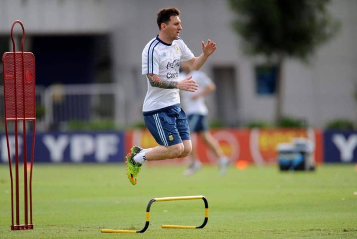 Gran ambiente en el primer entrenamiento de Argentina de cara a juegos eliminatorios