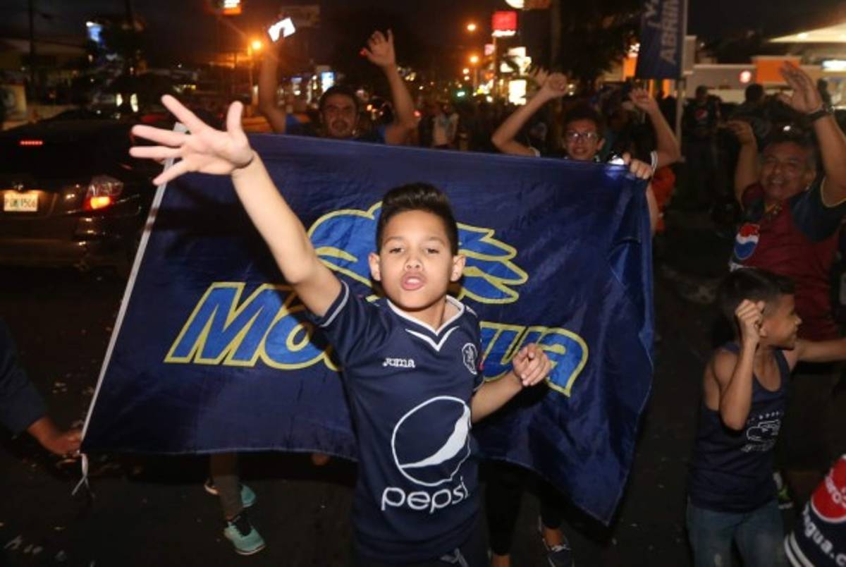 FOTOS: La fiesta de los motagüenses que se tomaron las calles de la capital