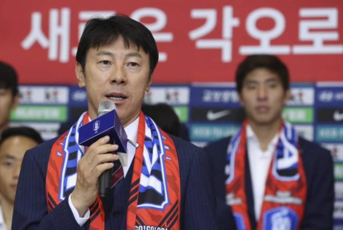Corea del Sur es recibida a huevazos luego de ser eliminados del Mundial