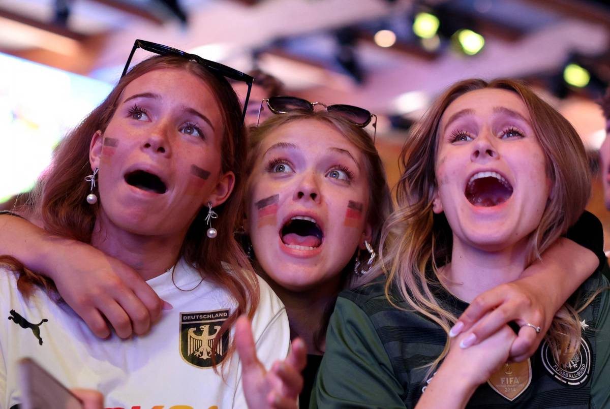 ¡Qué belleza! Las mujeres más guapas de la Eurocopa 2024: sexy fanáticas que enamoran en los estadios