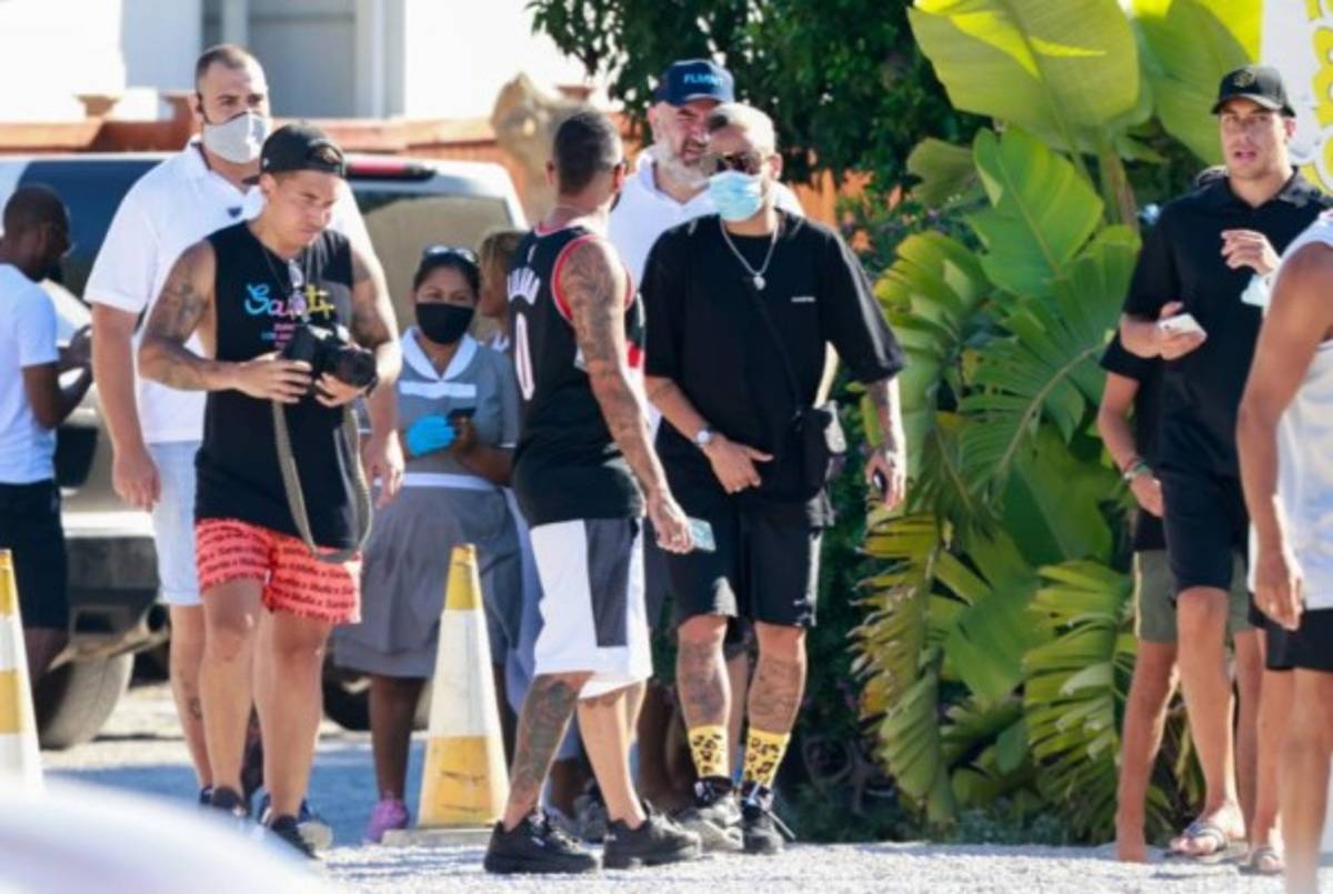 ¿Y la nueva novia? Luego de perder la Champions, Neymar llega a Ibiza para pasar sus vacaciones    