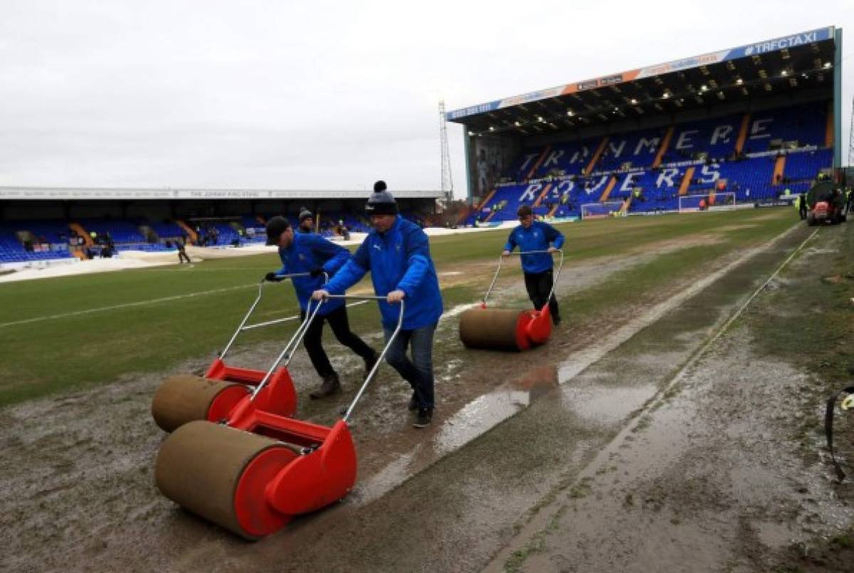 La pésima cancha en la que jugó Manchester United por la FA Cup