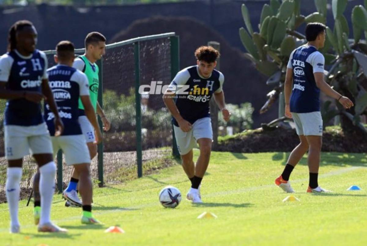 ¡Busitos y escondieron el 11! Las fotos del último entreno de Honduras antes de enfrentar a México