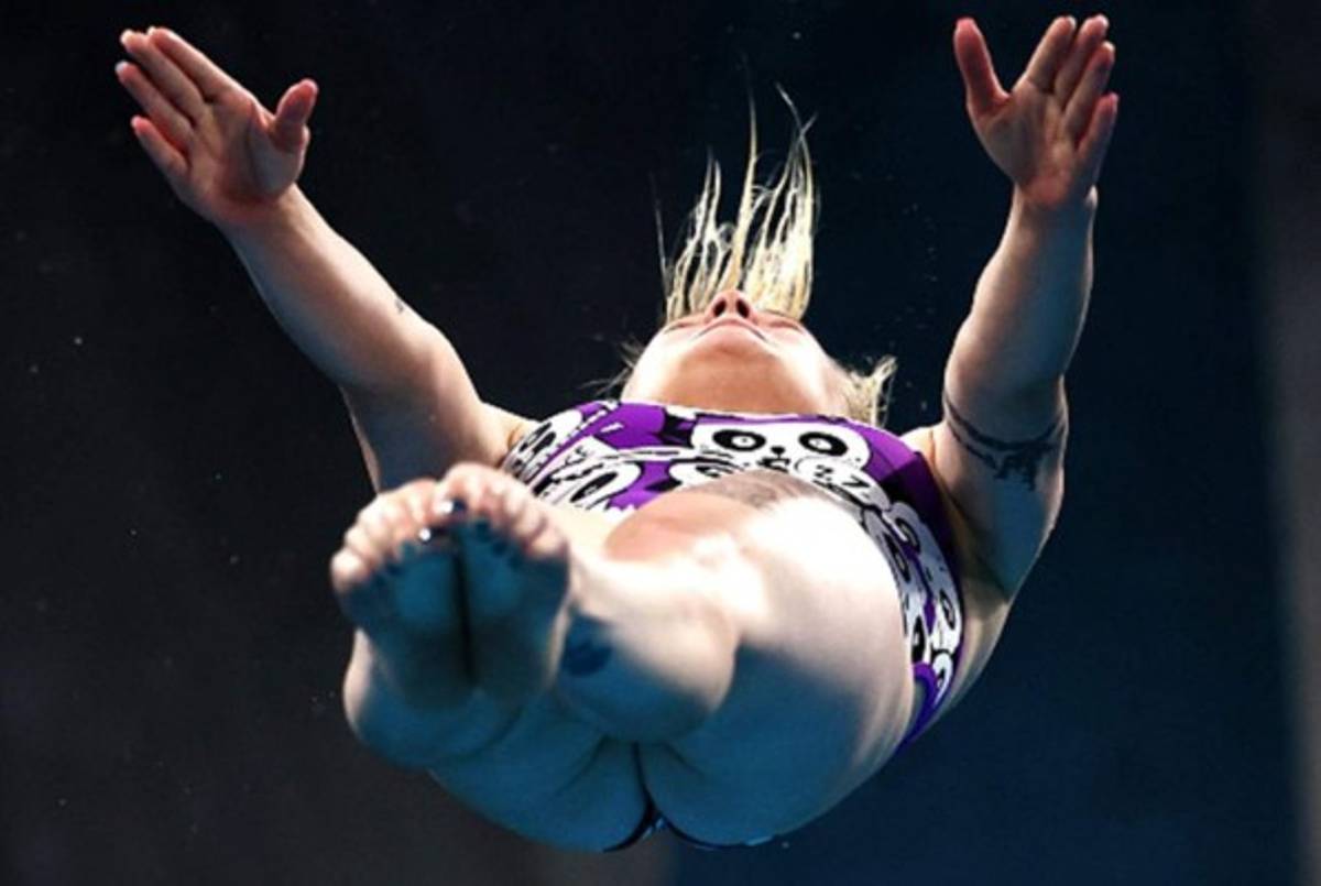 ¡Hizo el 'oso'! Sofiia Lyskun, la clavadista que se viralizo por su peculiar traje de baño en los JJOO de Tokio  