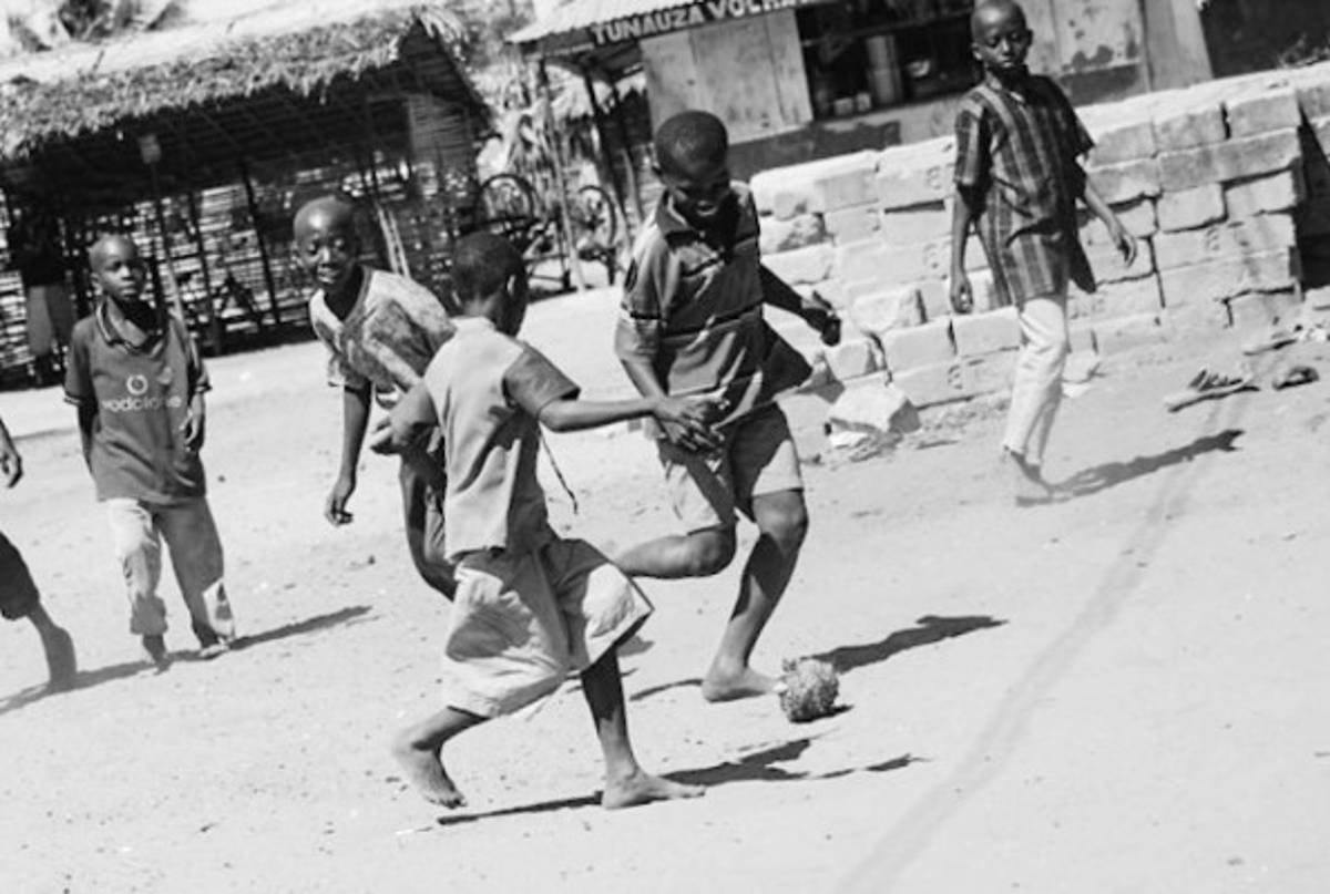 Las 21 reglas del fútbol callejero que nadie olvida