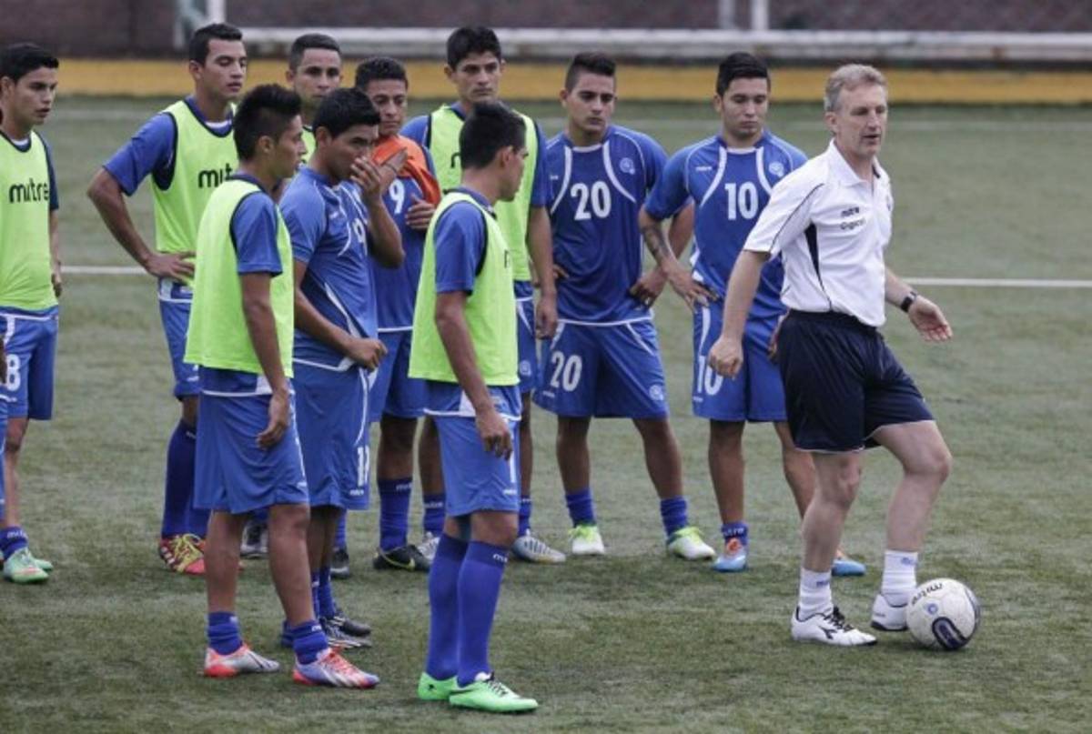 El Salvador quiere darle la sorpresa a España