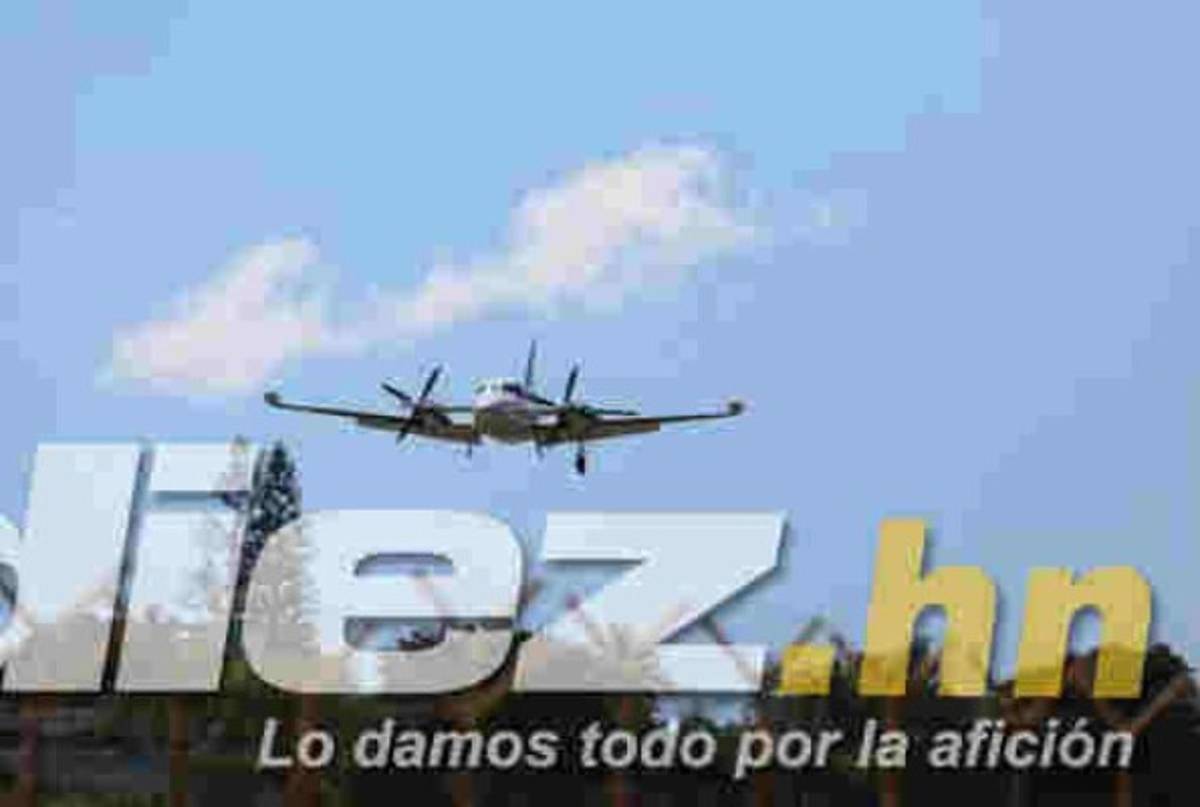 FOTOS: Así fue el aterrizaje forzoso de avioneta en el Toncontín de Tegucigalpa