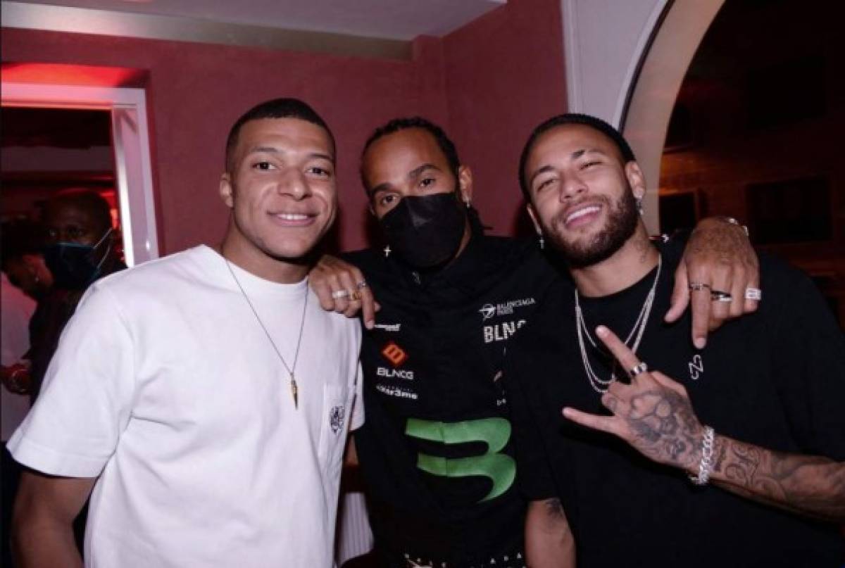 Rumba en París: Así captaron a Neymar y Mbappé en plena fiesta con preciosa modelo francesa