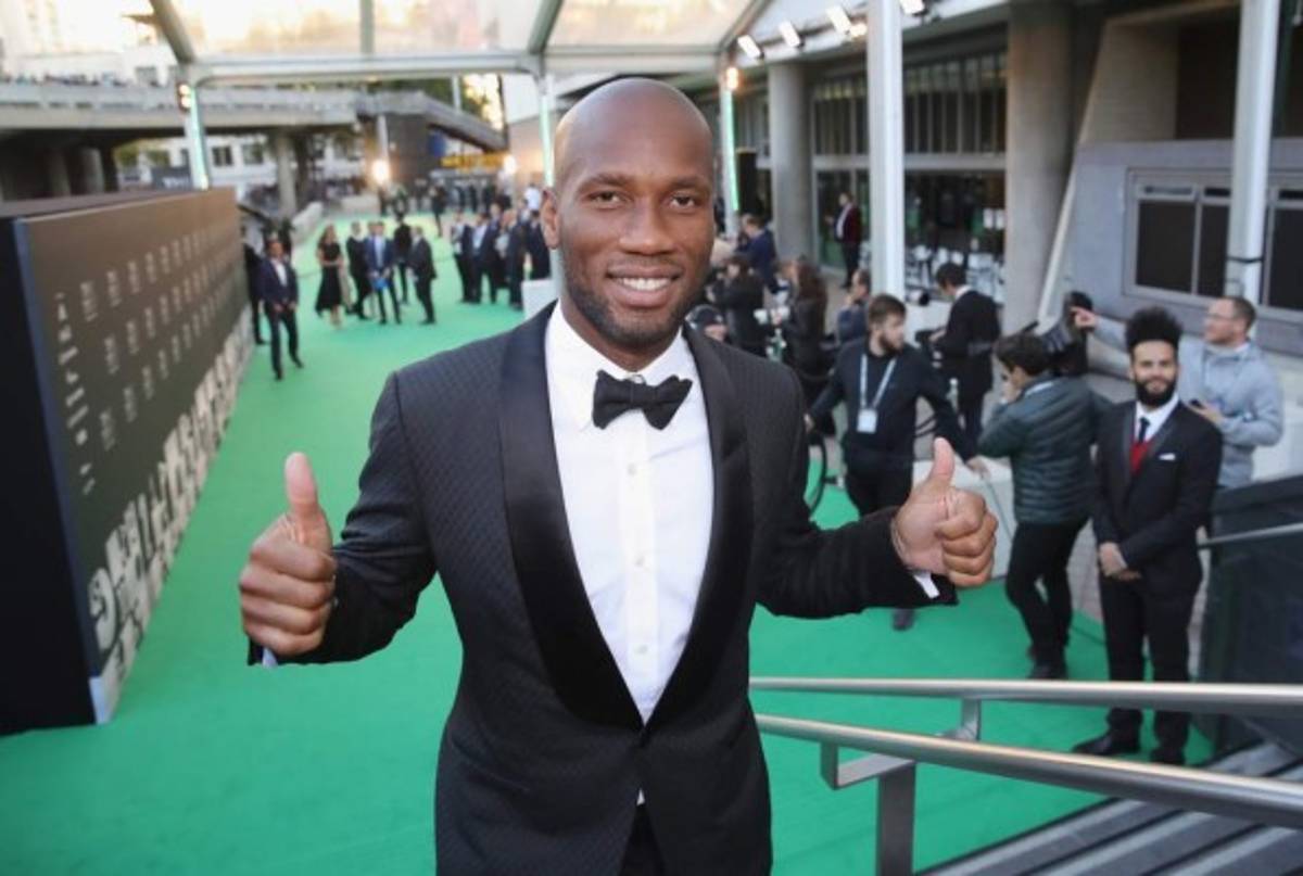 The Best: Dany Alves, Marcelo y Carlos Tábora desfilan en por la alfombra verde