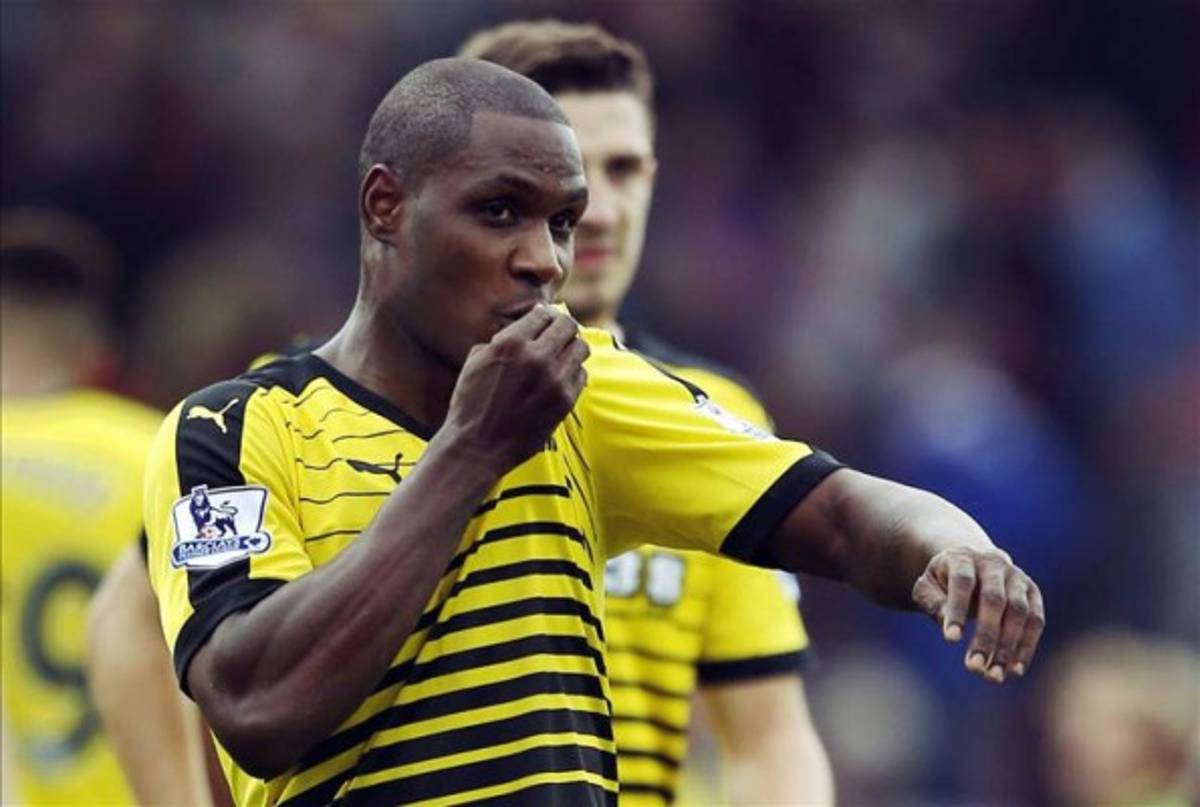 ¡BOMBAZOS! Jonathan Rubio cambia club en Europa y Rooney sería el mejor pagado