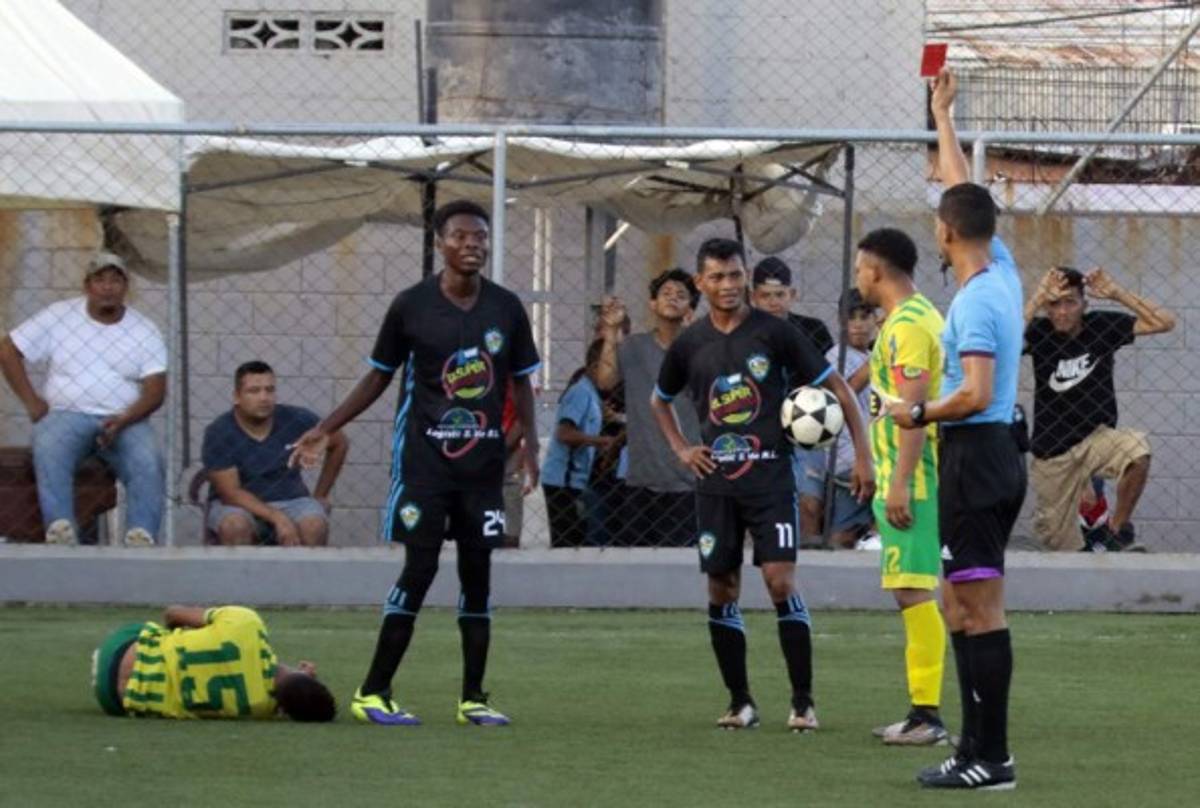 EN FOTOS: ¡Así se vive el Ascenso en el fútbol de Honduras!