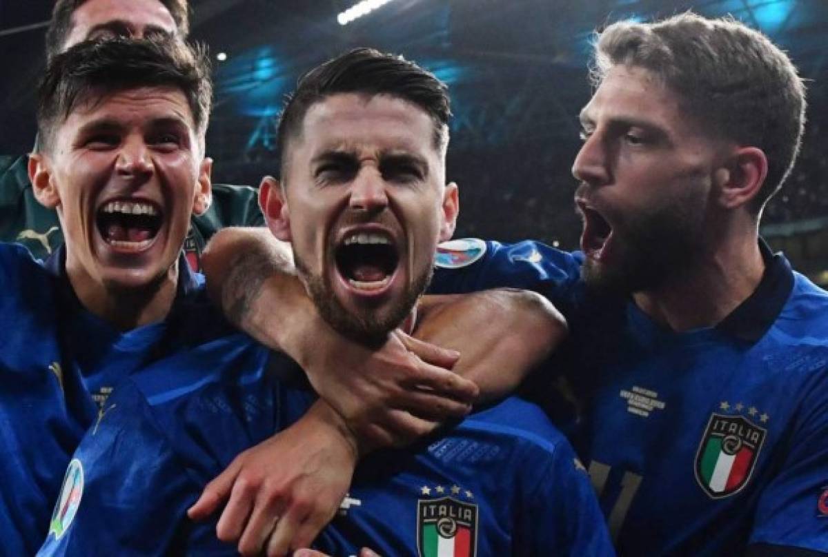 Día de locura y éxtasis en la Eurocopa: Italia despacha a España en tanda de penales