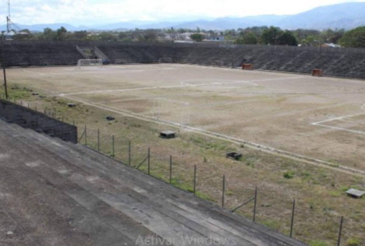 FOTOS: Así se se encuentra el estadio de La Paz, mismo que será remodelado