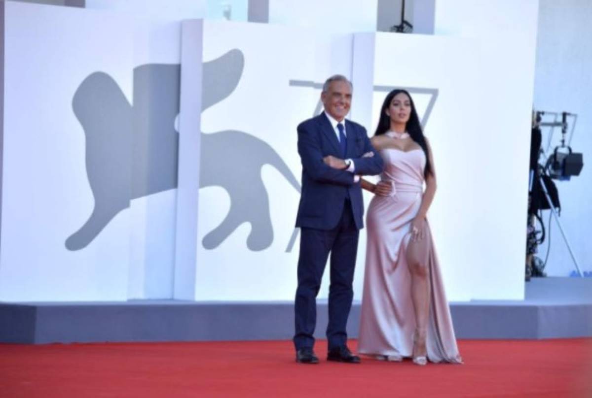 Georgina Rodríguez, invitada de lujo en el festival de cine de Venecia y deslumbra con dos 'looks'