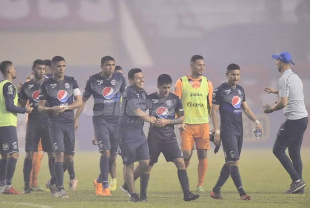 No viste en TV: La furia de Arboleda, euforia de Diego en un clásico de patadas