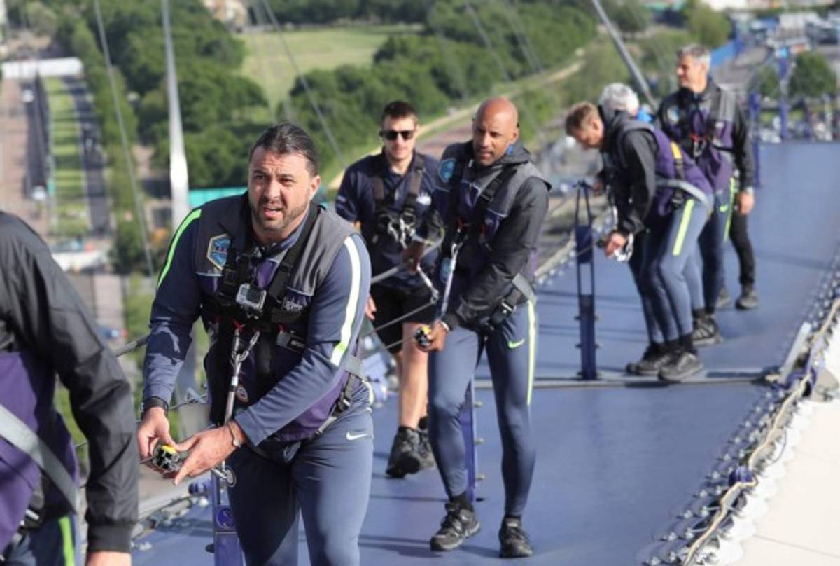 Así fue la gira de David Suazo con el Inter Forever por Inglaterra