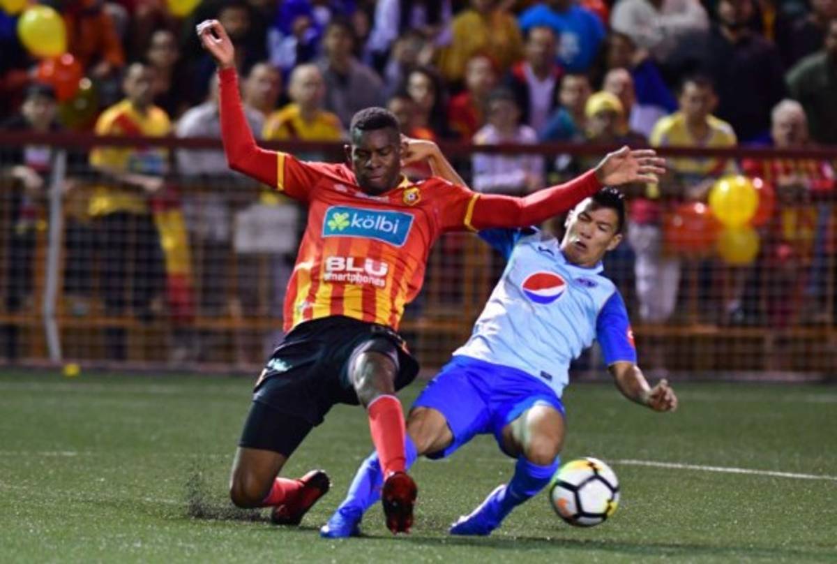 EN FOTOS: La angustia de Motagua en Costa Rica y así se las ingenió Jafet Soto