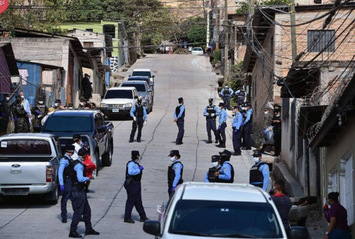 Tegucigalpa con colonias militarizadas, mercados con gente y calles desoladas