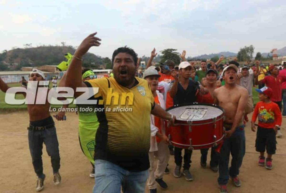 En fotos: Así fue el festejo del Real de Minas al salvar su categoría en Liga Nacional