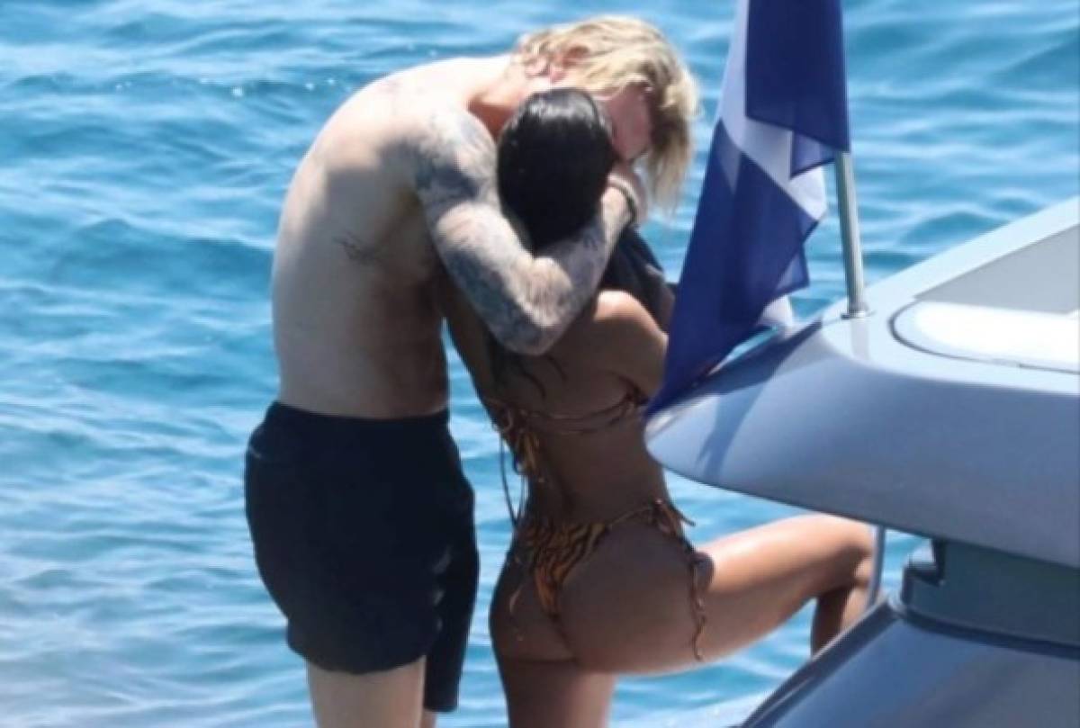 Karius también falla en el amor: Escándalo tras ser cazado siendo infiel con mujer misteriosa