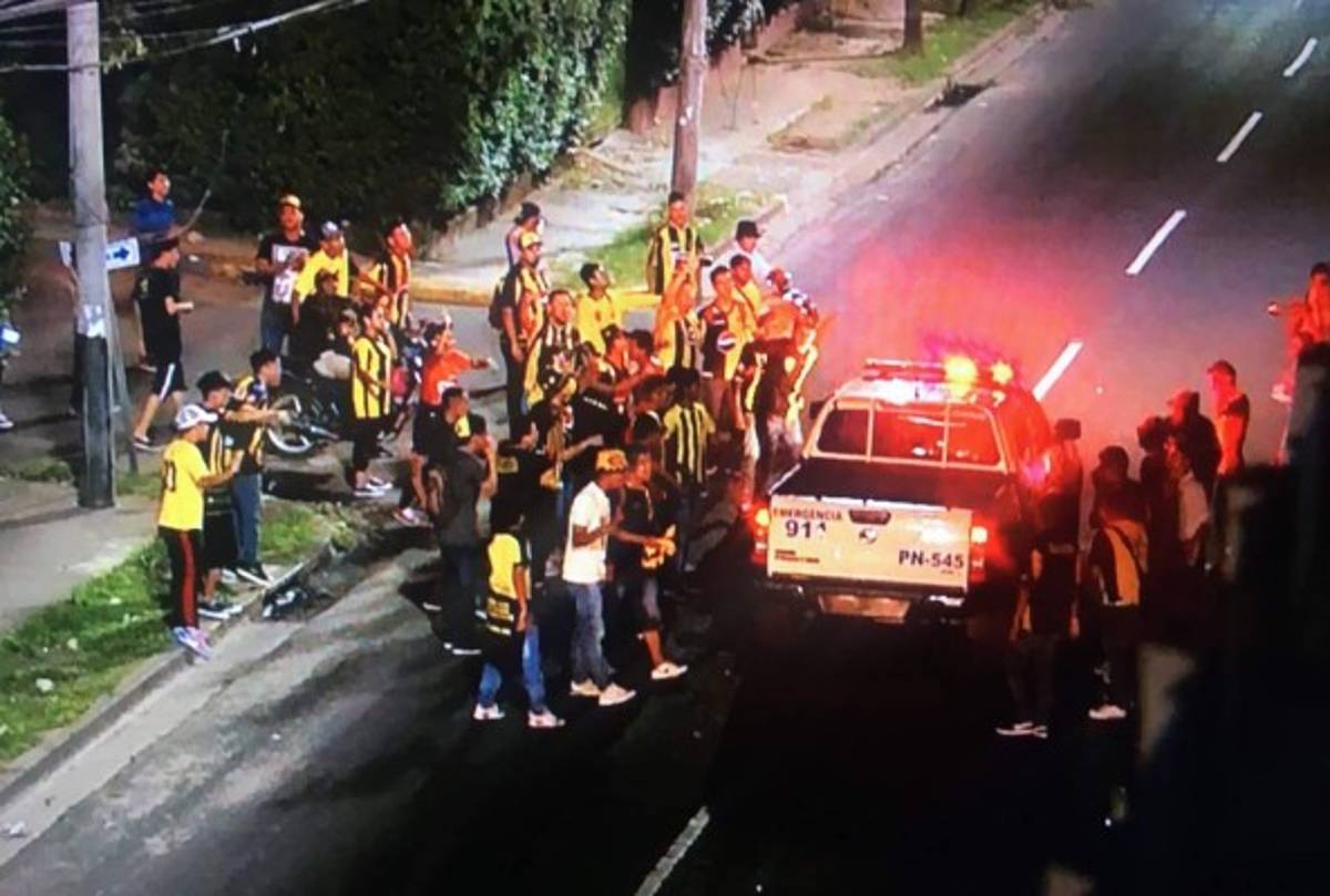 No se vio en TV: Los abrazos a Primi Maradiaga y la barra de Real España sí llegó al Morazán