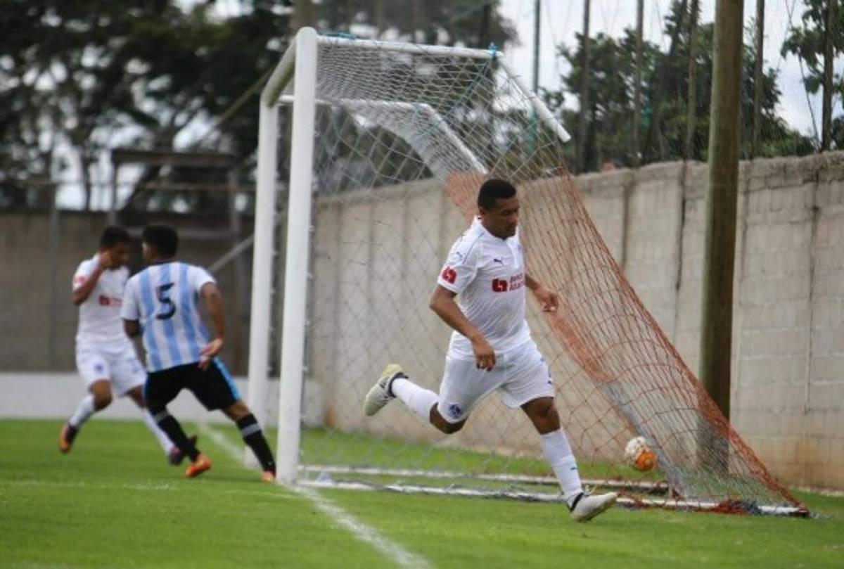 ¡Una locura! Las imágenes que dejó el amistoso de Olimpia en Cantarranas