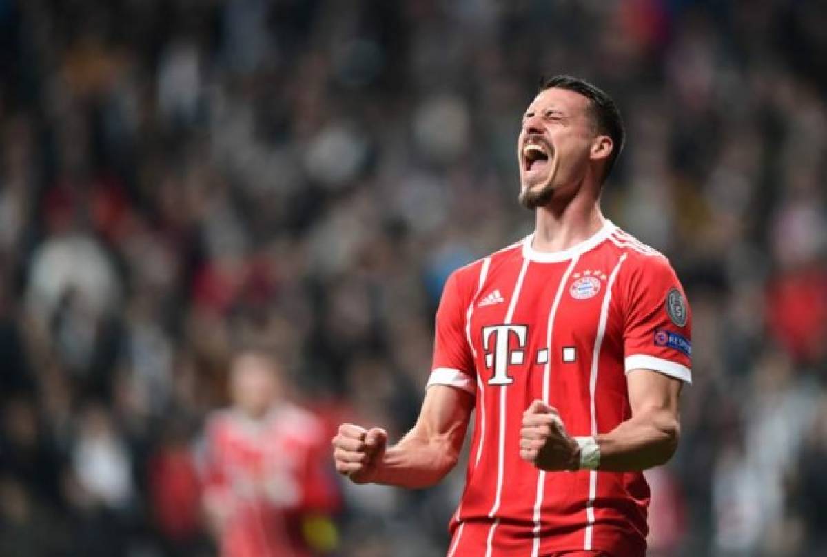 Bayern Munich's forward Sandro Wagner celebrates after scoring during the second leg of the last 16 UEFA Champions League football match between Besiktas and Bayern Munich at Besiktas Park in Istanbul on March 14, 2018. / AFP PHOTO / OZAN KOSE