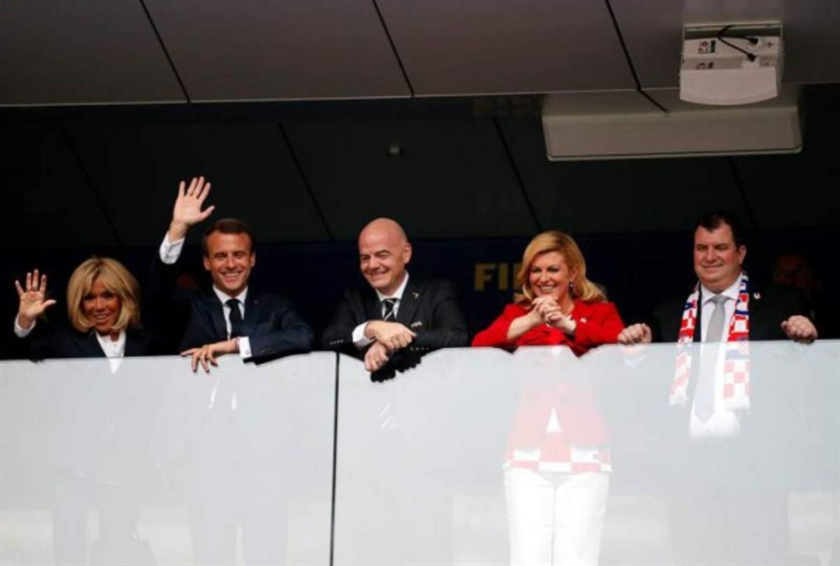 Presidenta de Croacia, Kolinda Grabar se roba todas las miradas en la final de Rusia 2018