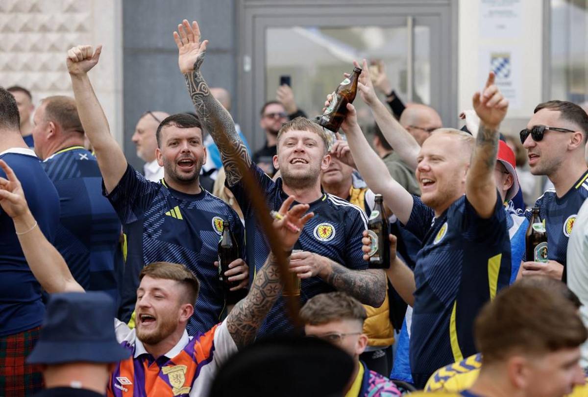 Gaitas, en faldas y con cervezas: afición de Escocia se toma Múnich previo al partido ante Alemania en la Eurocopa 2024