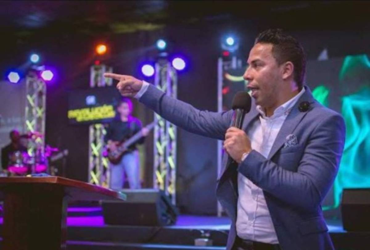 Con un nuevo fichaje en la iglesia: futbolistas hondureños que se declararon cristianos y sirven a Dios