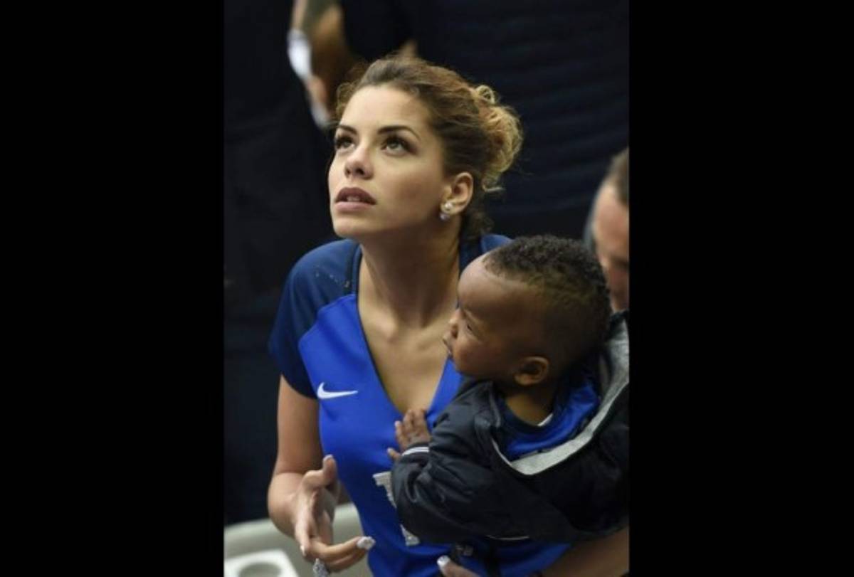 Las bellas esposas de los jugadores de Francia también brillaron en cuartos de final