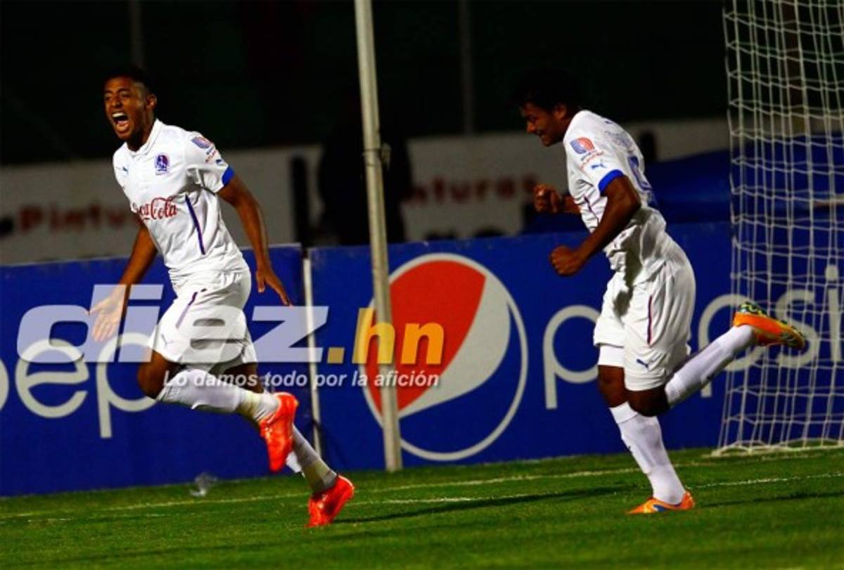 'Choco' Lozano billó más que Rubilio Castillo en el primer duelo de la final