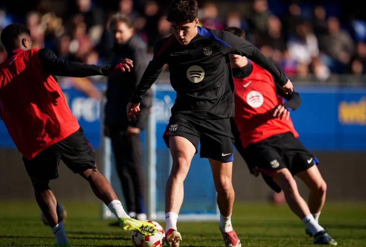 Así fue el entreno del Barcelona a puertas abiertas: comunión con los aficionados de cara al 2025