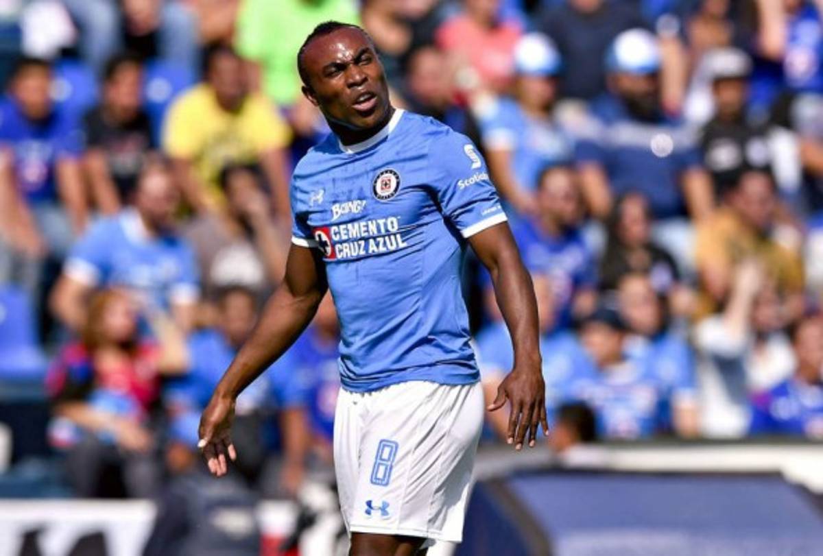 Grandes jugadores que el fútbol hondureño podría reclutar