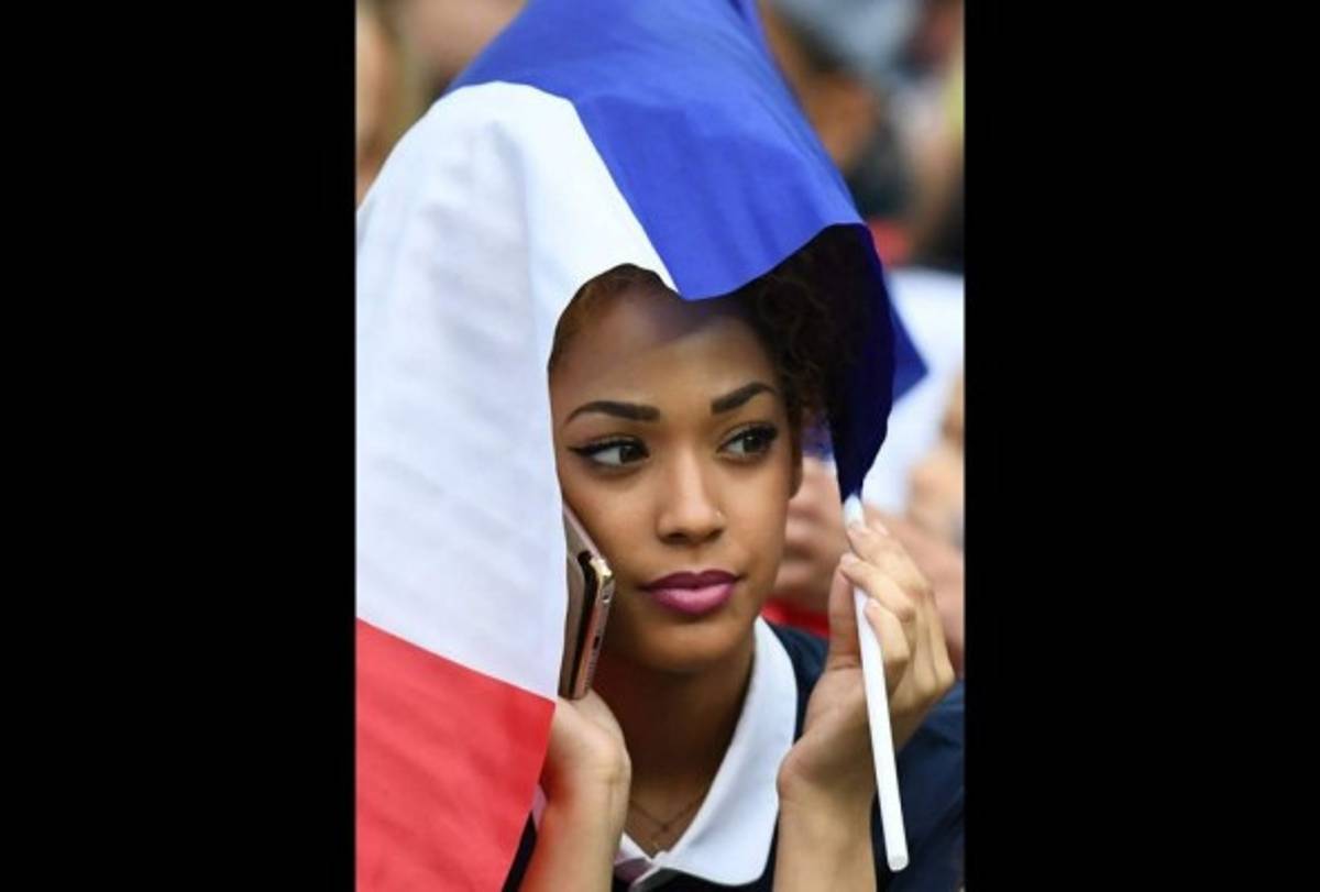 Las bellas esposas de los jugadores de Francia también brillaron en cuartos de final