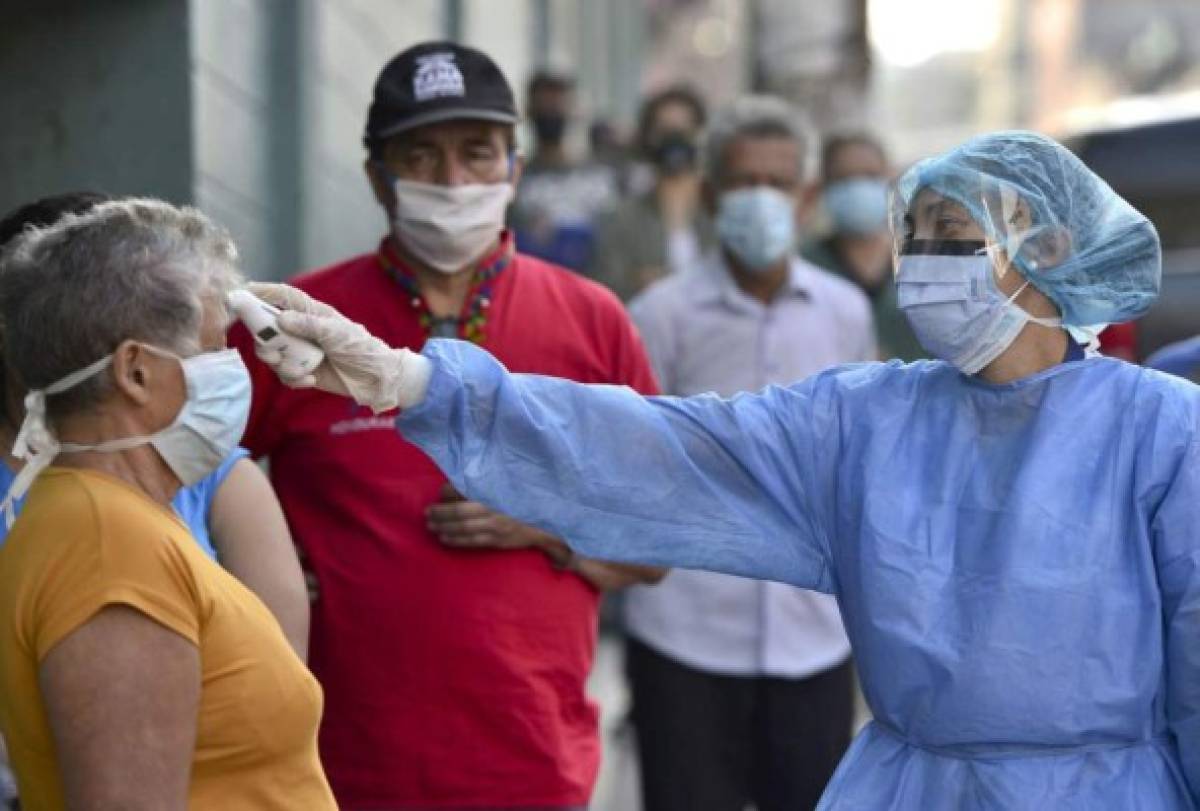 Los radicales esfuerzos de Nayib Bukele para sobrevivir al coronavirus en El Salvador
